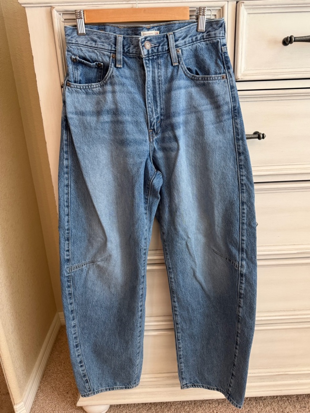 Levi’s cinch barrel jeans